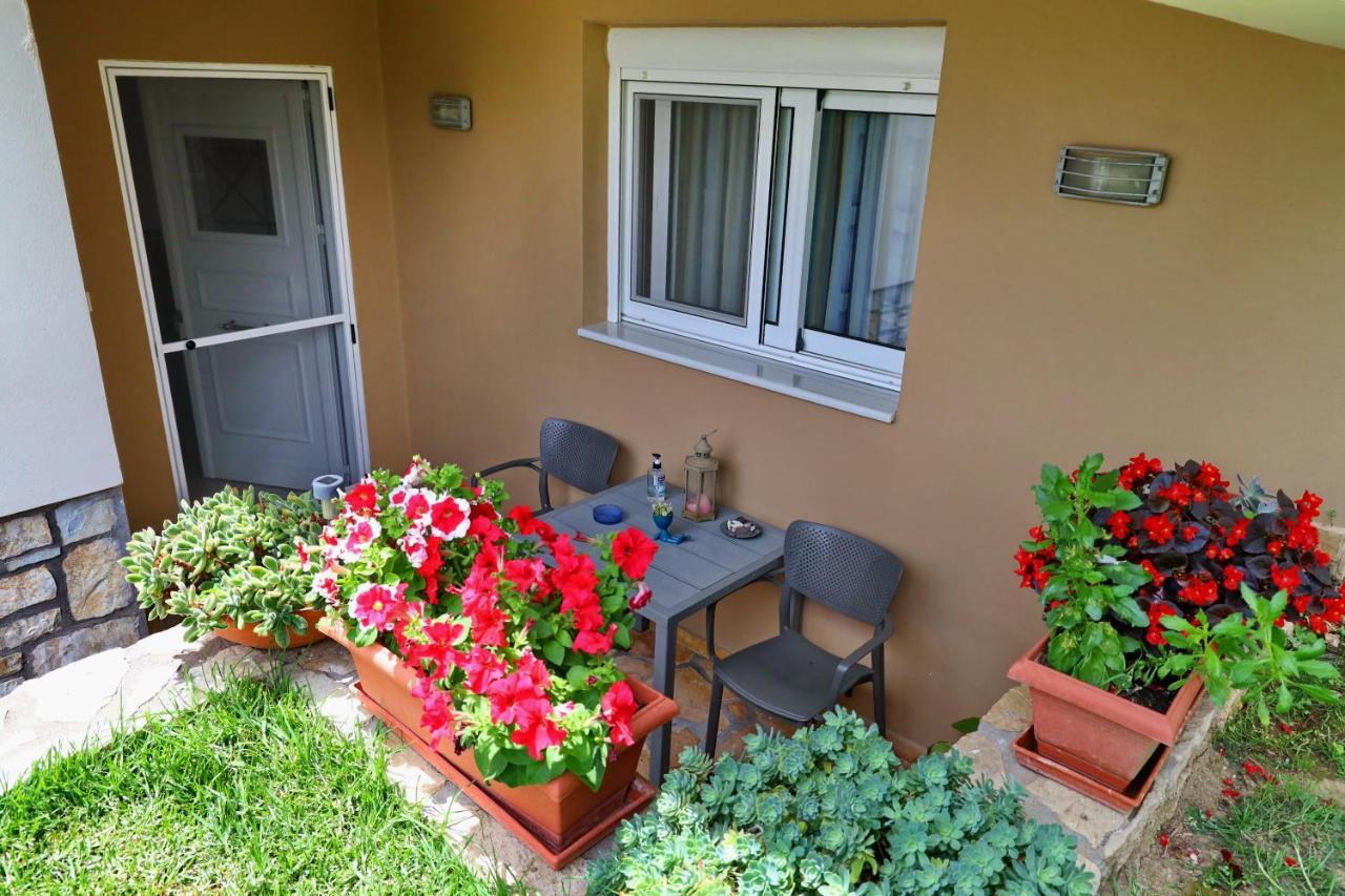 Fou'S Apartment Nafpaktos Exterior photo